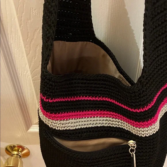 The Sak Black and Pink “QUEEN”Crochet Shoulder Bag - Picture 8 of 16